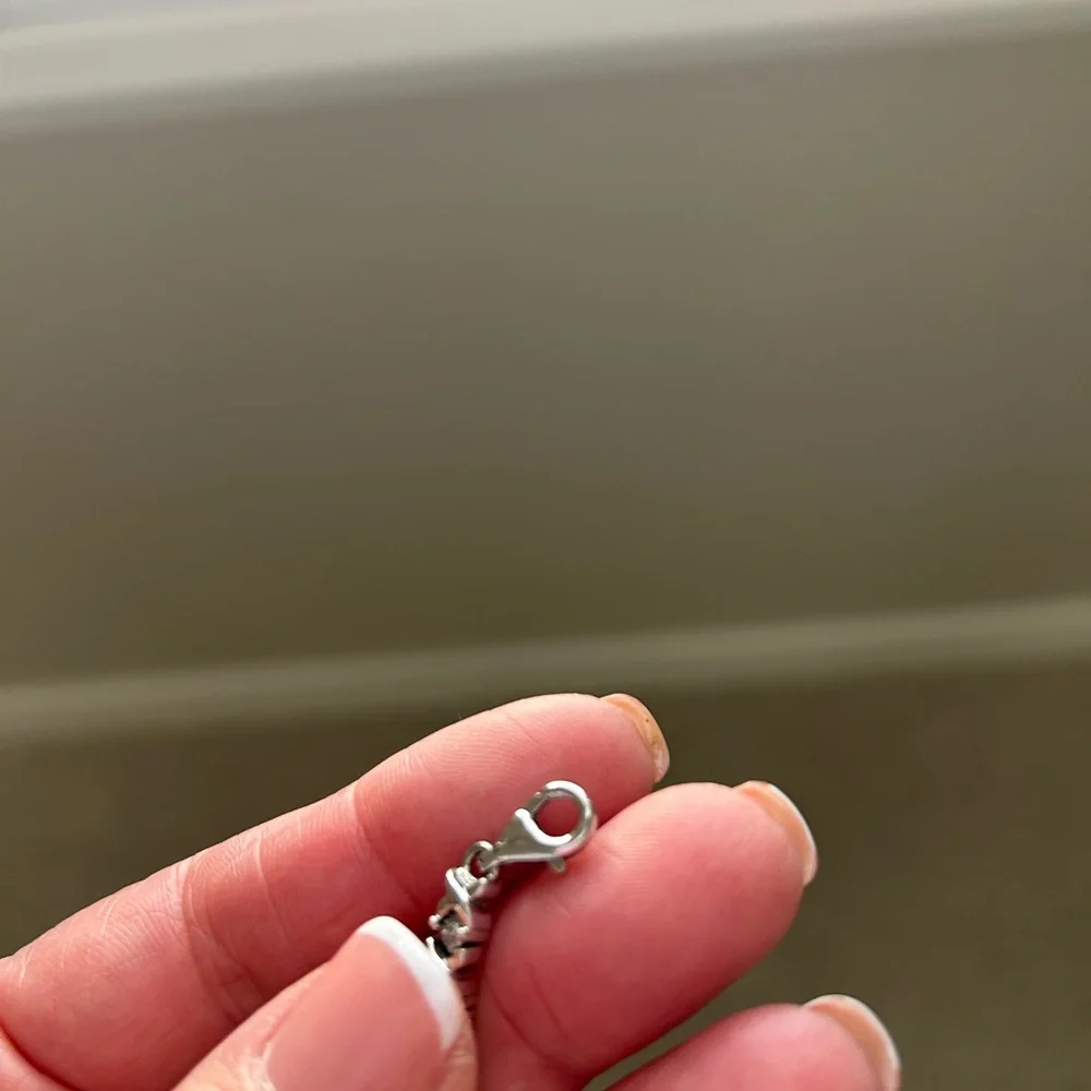 Sterling silver tennis bracelet - Picture 6 of 7